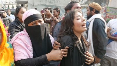 নিহতের স্বজনদের আহাজারি