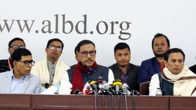 নির্বাচন নিয়ে ঢাকা জেলা আওয়ামী লীগের কার্যালয়ে ব্রিফিং করছেন ওবায়দুল কাদের