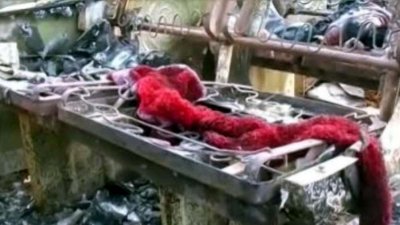 আগুনে পুড়ে যাওয়া বাস