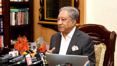 সাংবাদিকদের সঙ্গে মতবিনিময় করেন ক্রীড়ামন্ত্রী পাপন