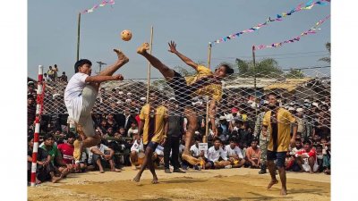 রোহিঙ্গা ক্যাম্পগুলোতে মিয়ানমারের জাতীয় খেলা চিনলোন আয়োজন করা হয়েছে