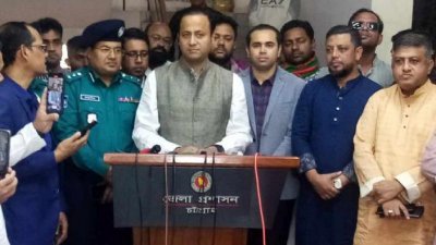 বক্তব্য দিচ্ছেন শিক্ষামন্ত্রী মহিবুল হাসান চৌধুরী নওফেল