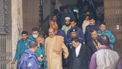 আদালতে আসামি আসলাম চৌধুরী