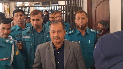 আদালত চত্বরে বিএনপি নেতা জহির উদ্দিন স্বপন