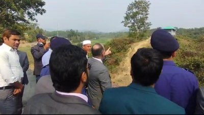 তুমব্রু সীমান্ত এলাকা পরিদর্শনে বান্দরবানের জেলা প্রশাসক