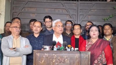 খালেদা জিয়ার চিকিৎসা বিষয়ে সাংবাদিক সামনে কথা বলেন ডা. এ জেড এম জাহিদ হোসেন