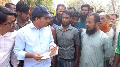 দুদকের টিমের অভিযান