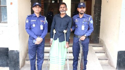 গ্রেফতার লরিচালক শামসুল আলম