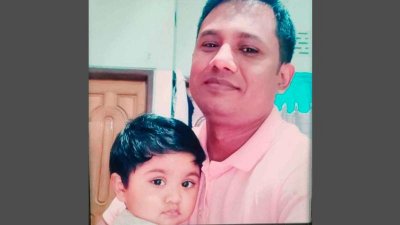 রাজস্ব কর্মকর্তা শাহ জালাল ও তার সন্তান ফাইরুজ কাশেম জামিরা (ছবি: সংগৃহীত)