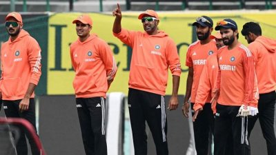 অশ্বিনের শততত টেস্ট (ছবি: এএফপি)