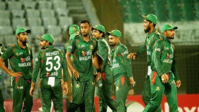 দ্বিতীয় ওয়ানডেতে হেরে অপেক্ষা বাড়লো বাংলাদেশের।