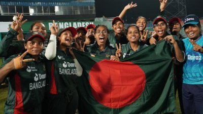 নারী দল