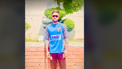 গাজী গ্রুপের জয়ের নায়ক পেসার রুয়েল মিয়া।
