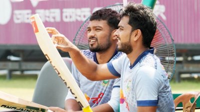 শতভাগ উজার করে ট্রফি জিততে চান মিরাজ-শান্ত