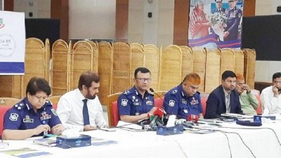 রাজারবাগ পুলিশ অডিটোরিয়ামে আয়োজিত মতবিনিময় সভায় সভাপতিত্ব করেন হাইওয়ে পুলিশের অতিরিক্ত আইজিপি মো. শাহাবুদ্দিন খান