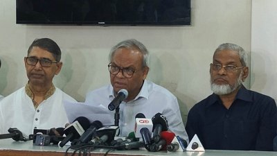 বক্তব্য দিচ্ছেন রুহুল কবির রিজভী