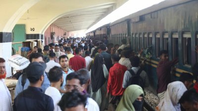 ট্রেনে ঈদযাত্রা (ফাইল ছবি)