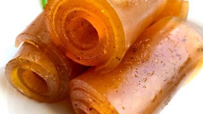 কাঁচা আমের আমসত্ত্ব। ছবি- অমৃতা গুপ্ত