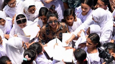 সিলেটে স্কুল শিক্ষার্থীদের সঙ্গে নিগার-মারুফাদের একবেলা