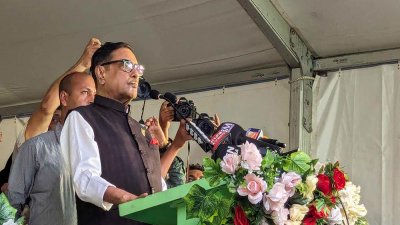 ঢাকা মহানগর উত্তর আওয়ামী লীগের ‘শান্তি ও উন্নয়ন’ সমাবেশে বক্তব্য রাখছেন ওবায়দুল কাদের