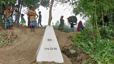 ধুলারকুটি সীমান্তের আন্তর্জাতিক মেইন পিলার ৯৩১