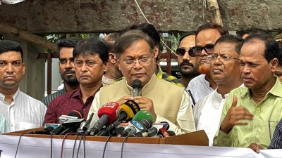 মানববন্ধনে পররাষ্ট্রমন্ত্রী ড. হাছান মাহমুদ