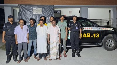 গ্রেফতারকৃত সাত জন