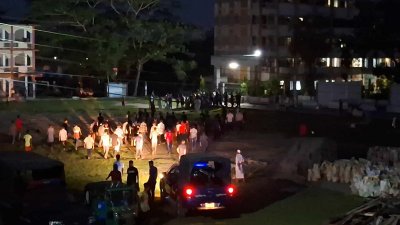 নোয়াখালী সরকারি কলেজে ছাত্রলীগের দুই পক্ষের সংঘর্ষ