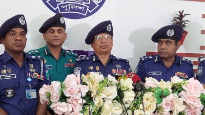মৌলভীবাজার জেলা পুলিশ লাইন্সে এক অনুষ্ঠানে আইজিপি