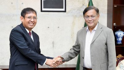 পররাষ্ট্রমন্ত্রী ড. হাছান মাহমুদের সঙ্গে দেখা করেন মিয়ানমারের বিদায়ী রাষ্ট্রদূত অং কিও মো (ছবি: ফোকাস বাংলা)