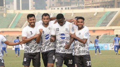 মোহামেডানের উল্লাসের একটি দৃশ্য।