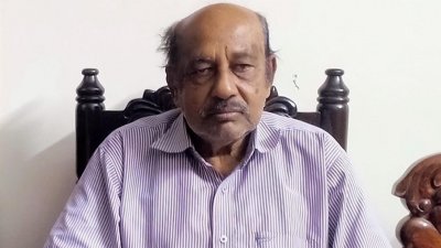 হোসেনউদ্দীন হোসেন (ফাইল ছবি)