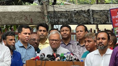 বক্তব্য দিচ্ছেন রুহুল কবির রিজভী