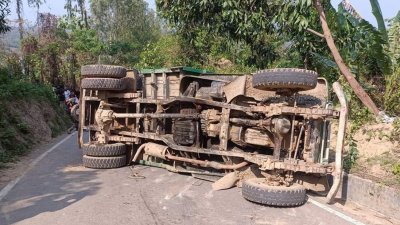 দুর্ঘটনাকবলিত পিকআপ