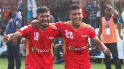 ১৮ নম্বর জার্সিতে জাহিদ আহমেদ।