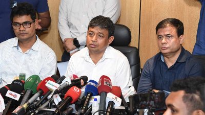 সংবাদ সম্মেলনে মোহাম্মদ হারুন অর রশীদ