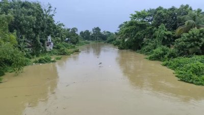 মুহুরী নদী