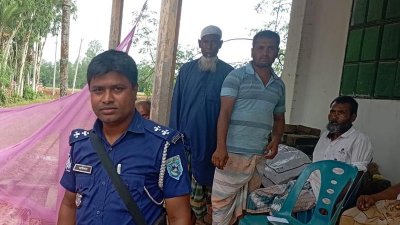 লাশ উদ্ধার করে পরিবারের কাছে হস্তান্তর করা হয়েছে