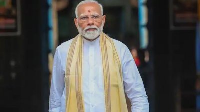 ধ্যানে বসেছেন ভারতের প্রধানমন্ত্রী নরেন্দ্র মোদি। ছবি: এনডিটিভি।