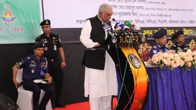 জলদস্যুদের আত্মসমর্পণ অনুষ্ঠানে স্বরাষ্ট্রমন্ত্রী