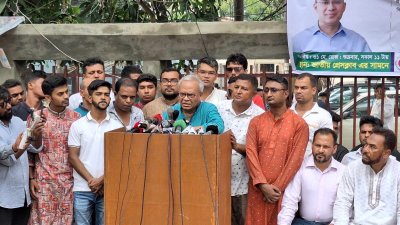 আজিজ-বেনজীর থেকে দৃষ্টি ফেরাতে বিদ্যুৎ-জ্বালানির দাম বাড়ানো হচ্ছে: রিজভী