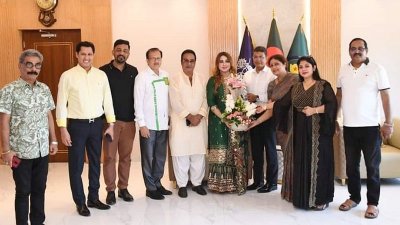 ডিএমপি কমিশনারের সঙ্গে সাক্ষাৎকালে শিল্পী সমিতির নেতারা