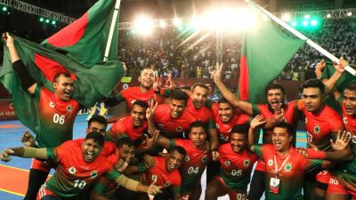 বাংলাদেশ দারুণ লড়াই করে