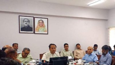 সংবাদ সম্মেলনে শিক্ষামন্ত্রী মহিবুল হাসান চৌধুরী নওফেল