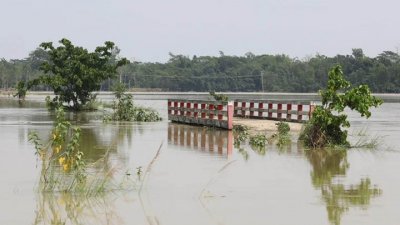 বন্যায় সিলেটের ৮ উপজেলার ৭৬১ গ্রাম প্লাবিত হয়েছে (ছবি: সিলেট প্রতিনিধি)