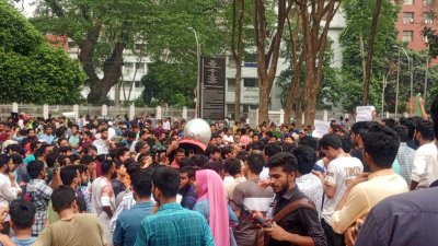 ‘কোটা বাতিলের জন্য প্রয়োজনে আবার রক্ত দেবো’
