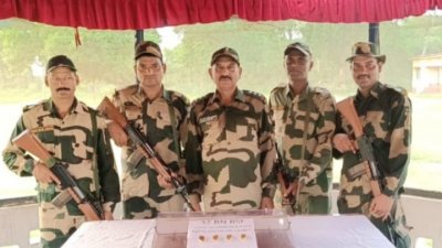 উদ্ধারকৃত স্বর্ণের আনুমানিক মূল্য প্রায় ৪০ লাখ রুপি