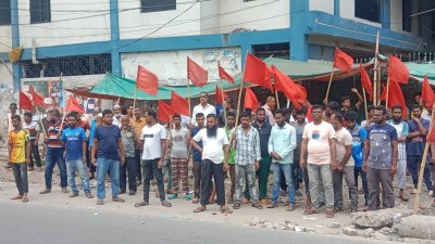 আন্দোলনে শ্রমিকরা