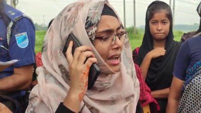 ঘটনাস্থলে নিহতের স্বজনরা