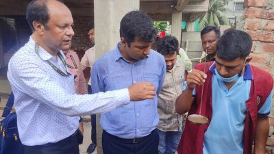 এডিস মশার প্রজননস্থল নিধনে ডিএসসিসির ভ্রাম্যমাণ আদালতের অভিযান